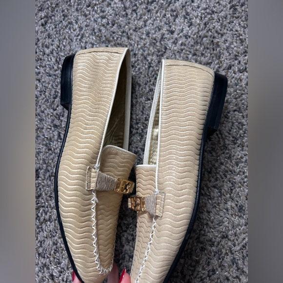 Escada Loafers - Picture 5 of 5
